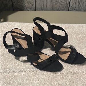Forever 21 Black Strappy Sandals with Medium Heel